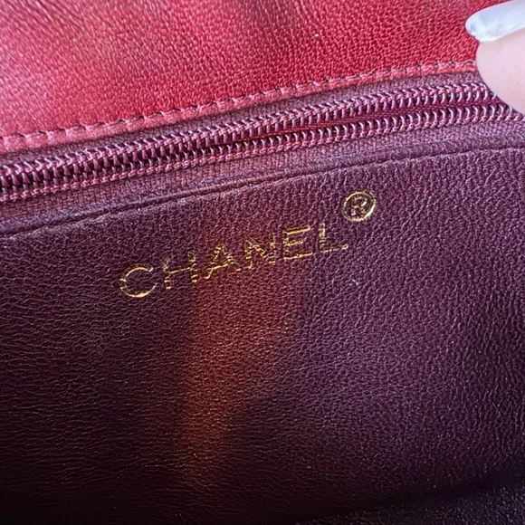 Chanel Red Leather Shoulder Bag - Picture 12 of 15